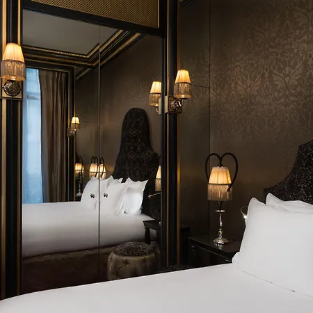 Maison Souquet, & باريس