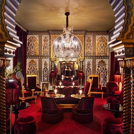 Maison Souquet, & פריז